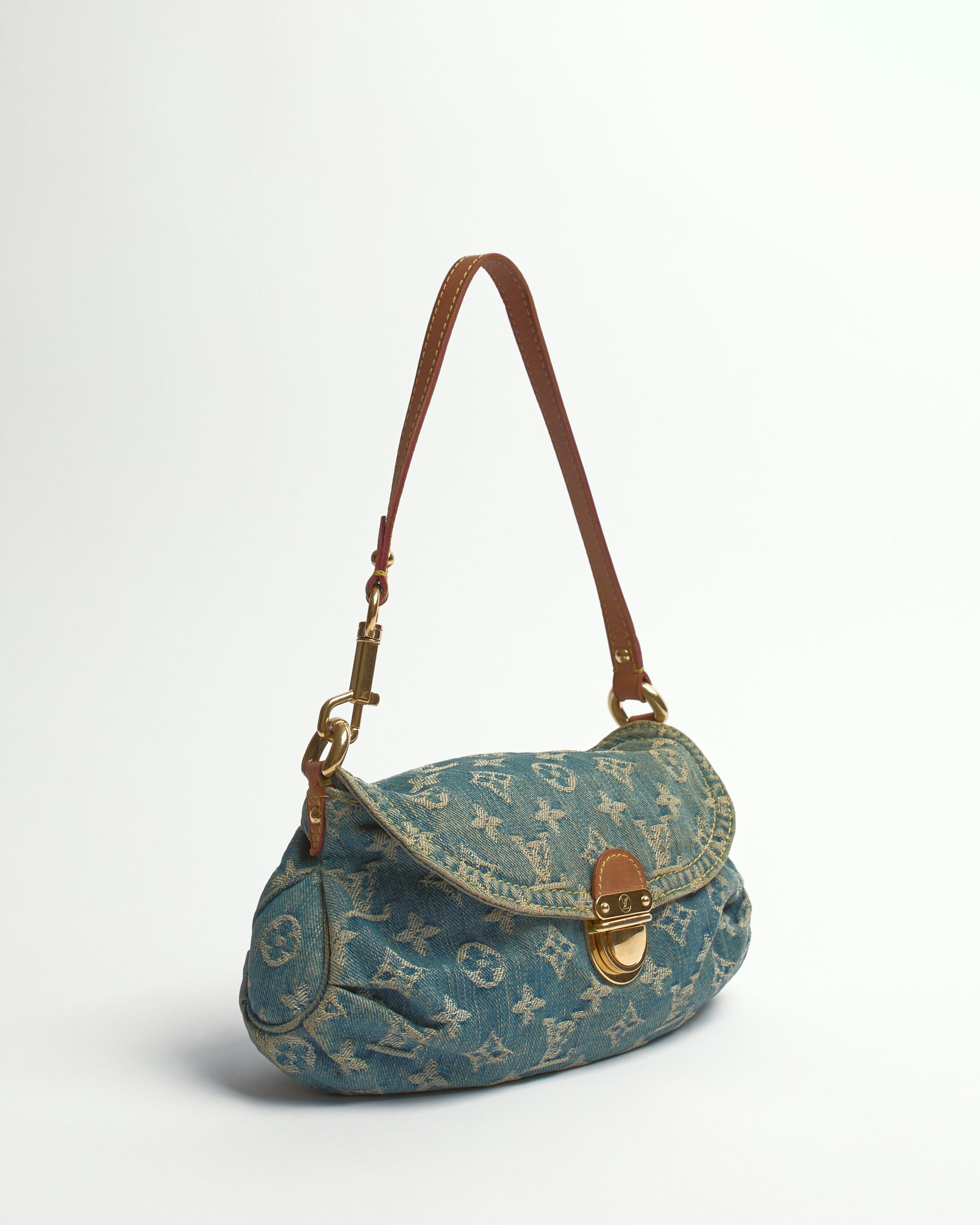 LOUIS VUITTON 2005 DENIM PLEATY SHOULDER BAG