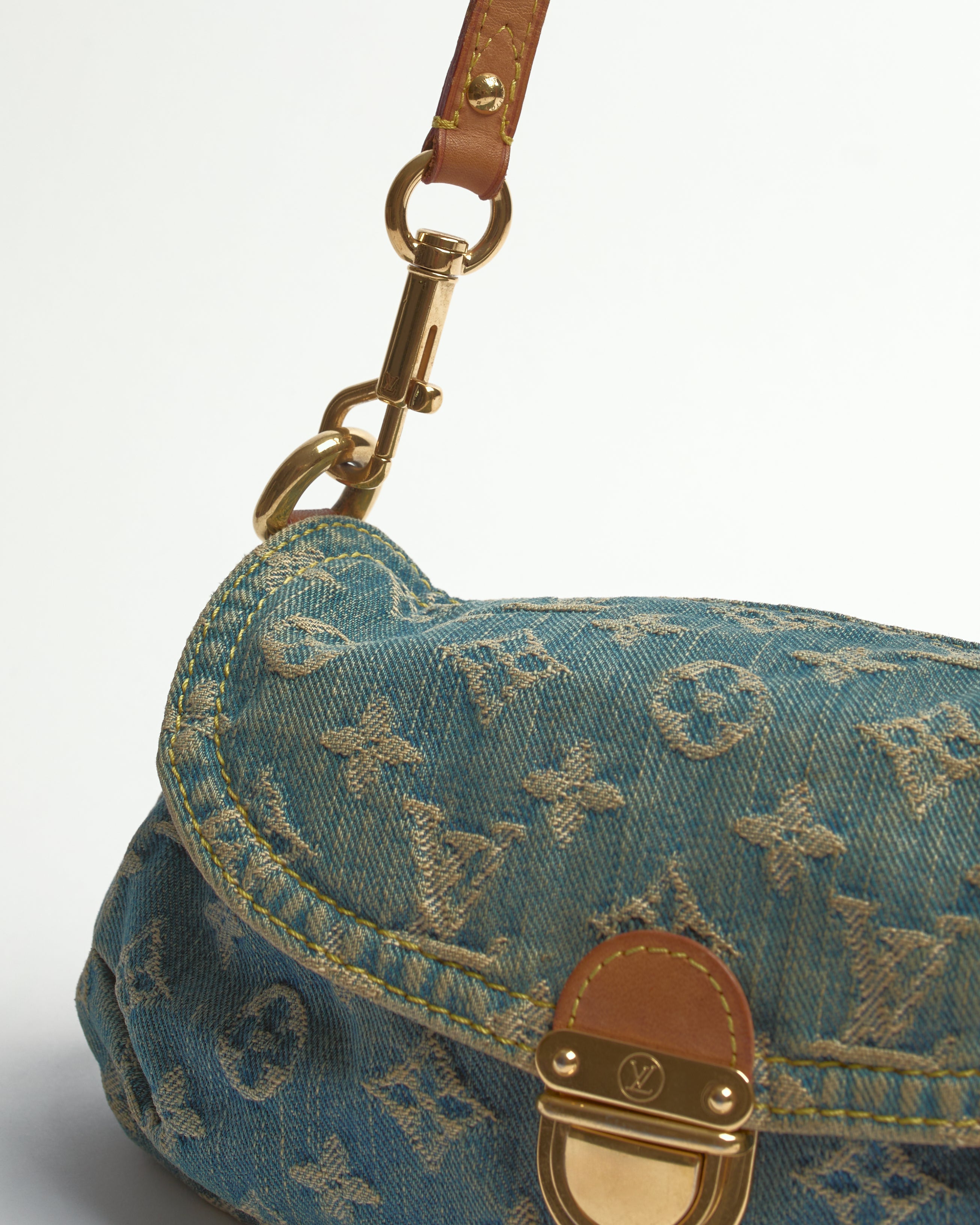 LOUIS VUITTON 2005 DENIM PLEATY SHOULDER BAG