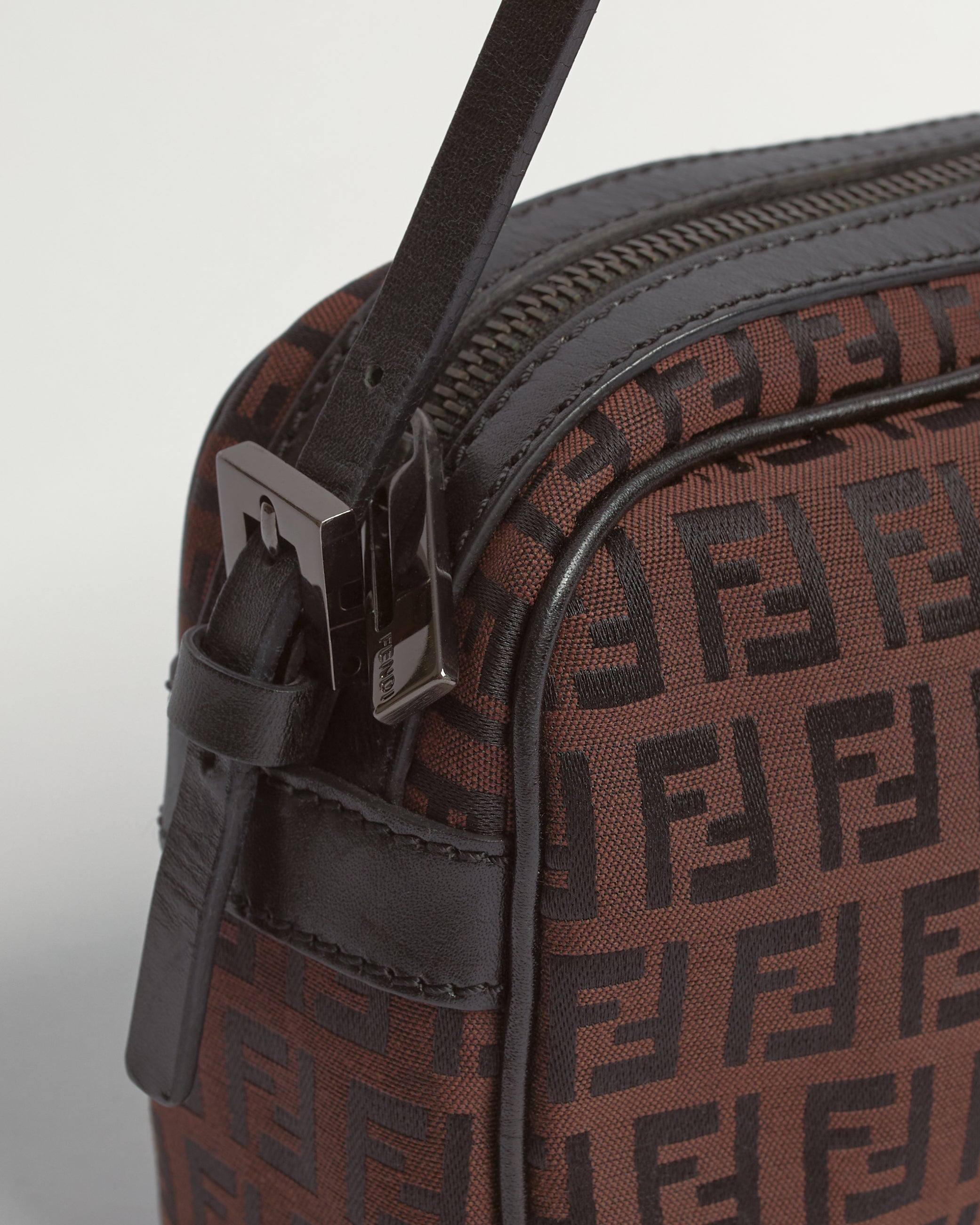 FENDI ZUCCHINO 2000'S BROWN BAGUETTE SHOULDER BAG