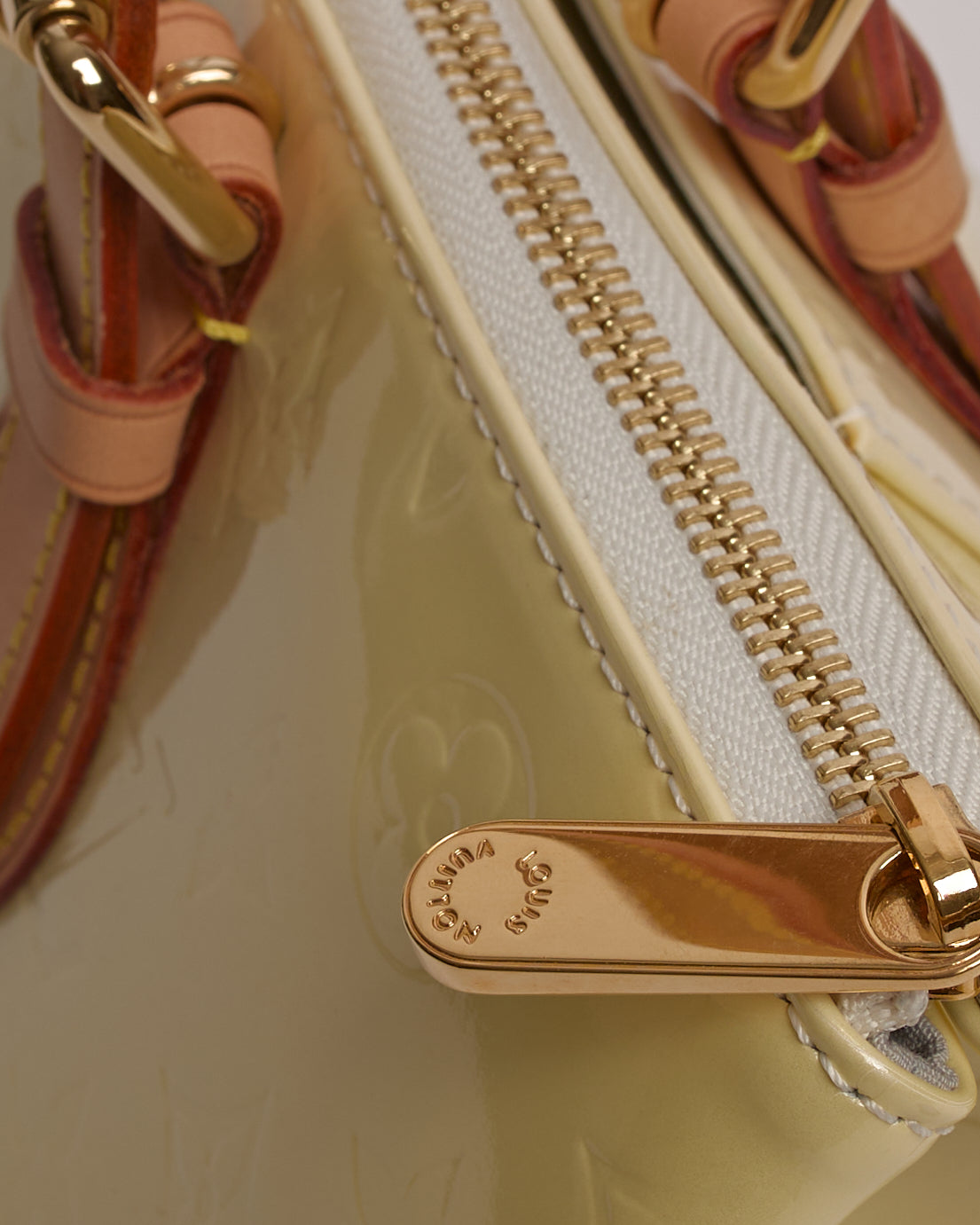 LOUIS VUITTON ROSEWOOD AVENUE VERNIS SHOULDER BAG