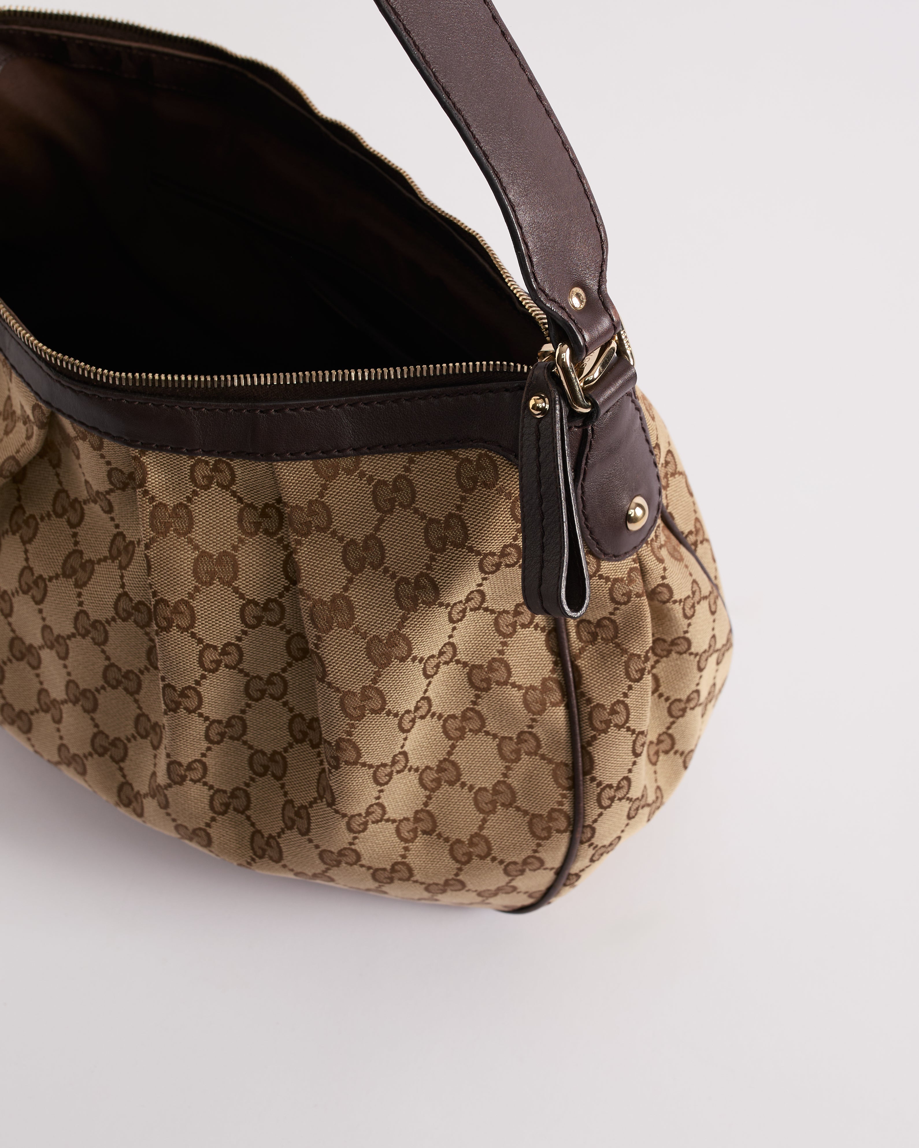 GUCCI 2000’S SUKEY CANVAS MONOGRAM SHOULDER BAG