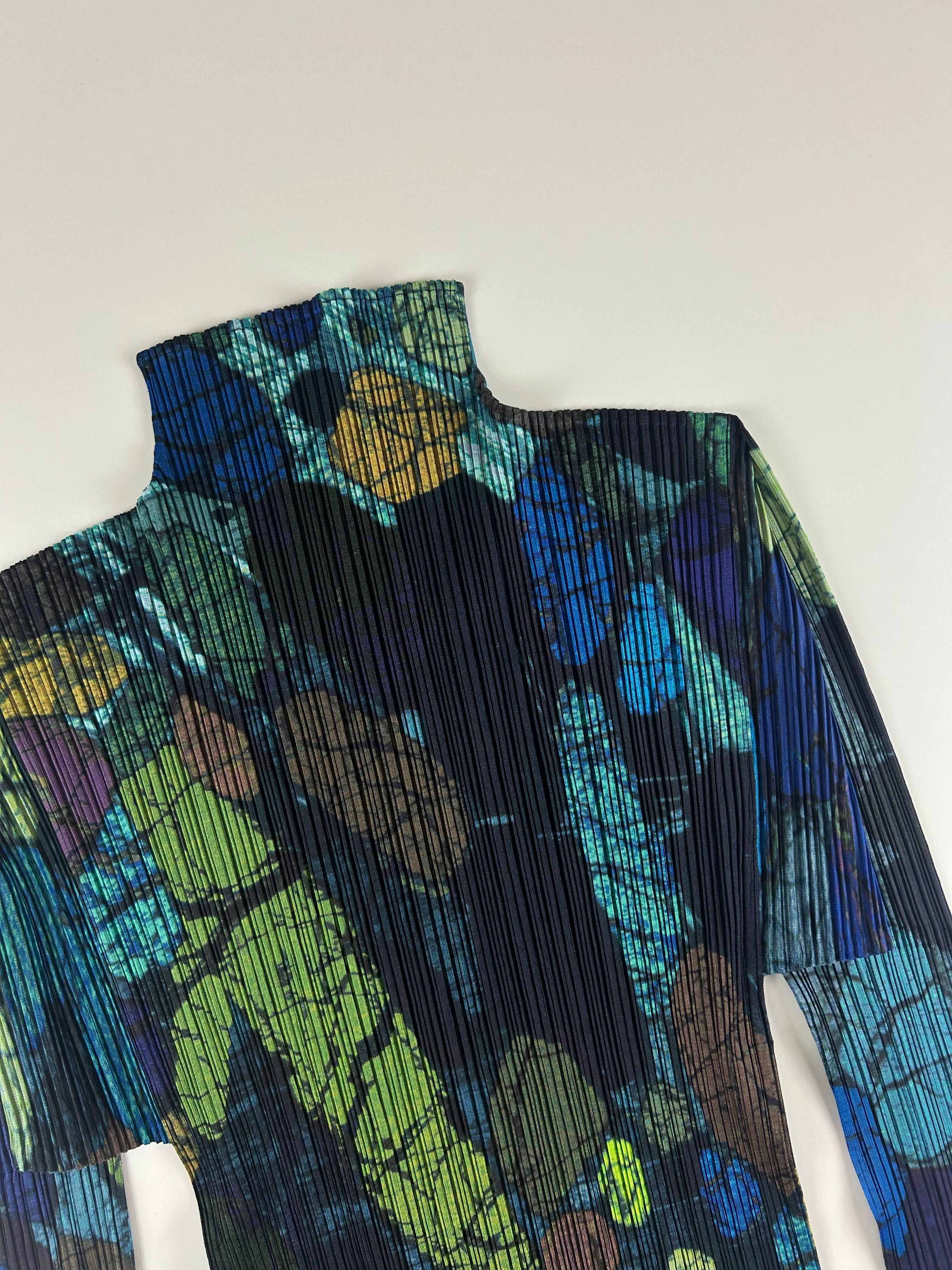PLEATS PLEASE BY ISSEY MIYAKE ABSTRACT LONG SLEEVE TOP [S]