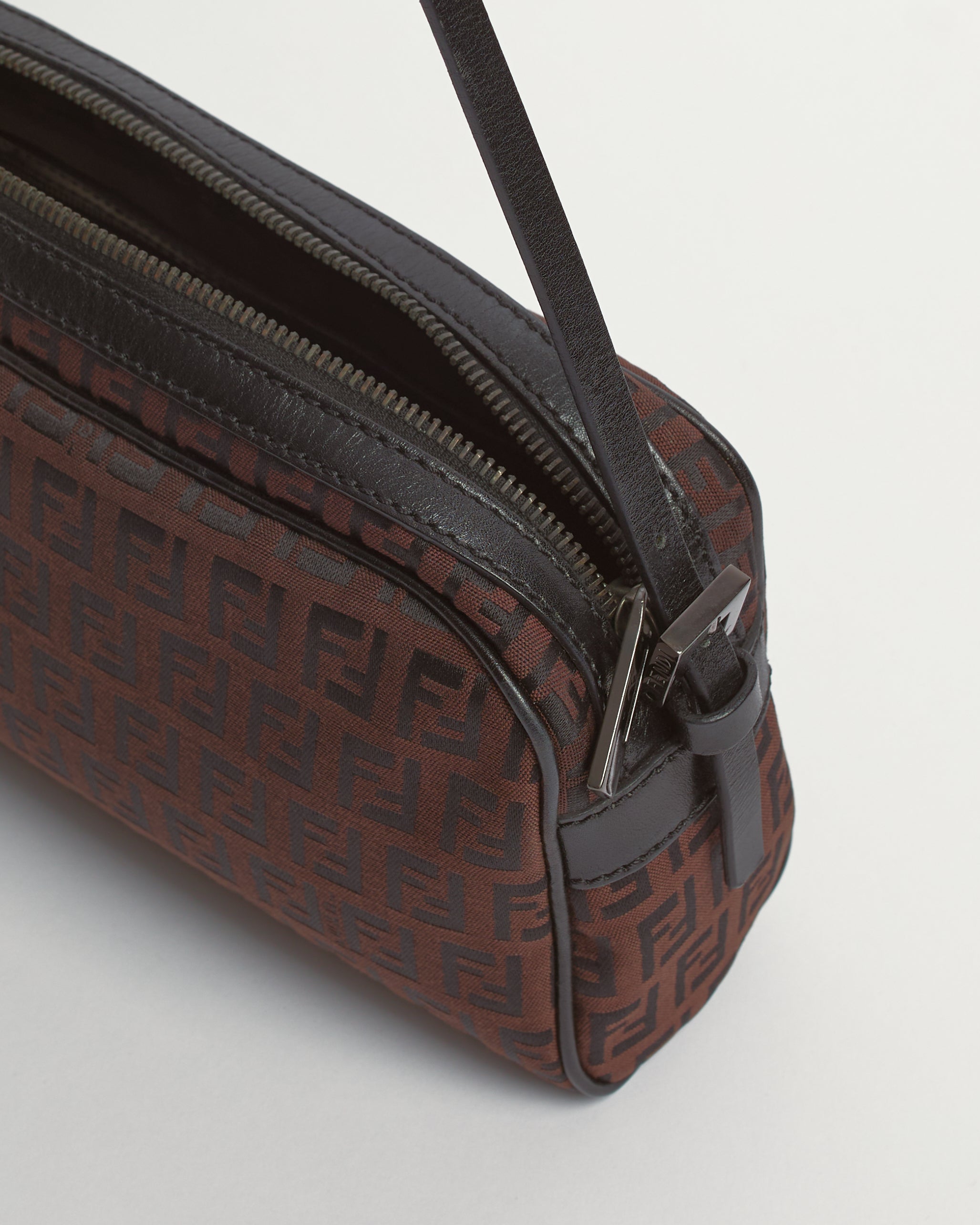 FENDI ZUCCHINO 2000'S BROWN BAGUETTE SHOULDER BAG