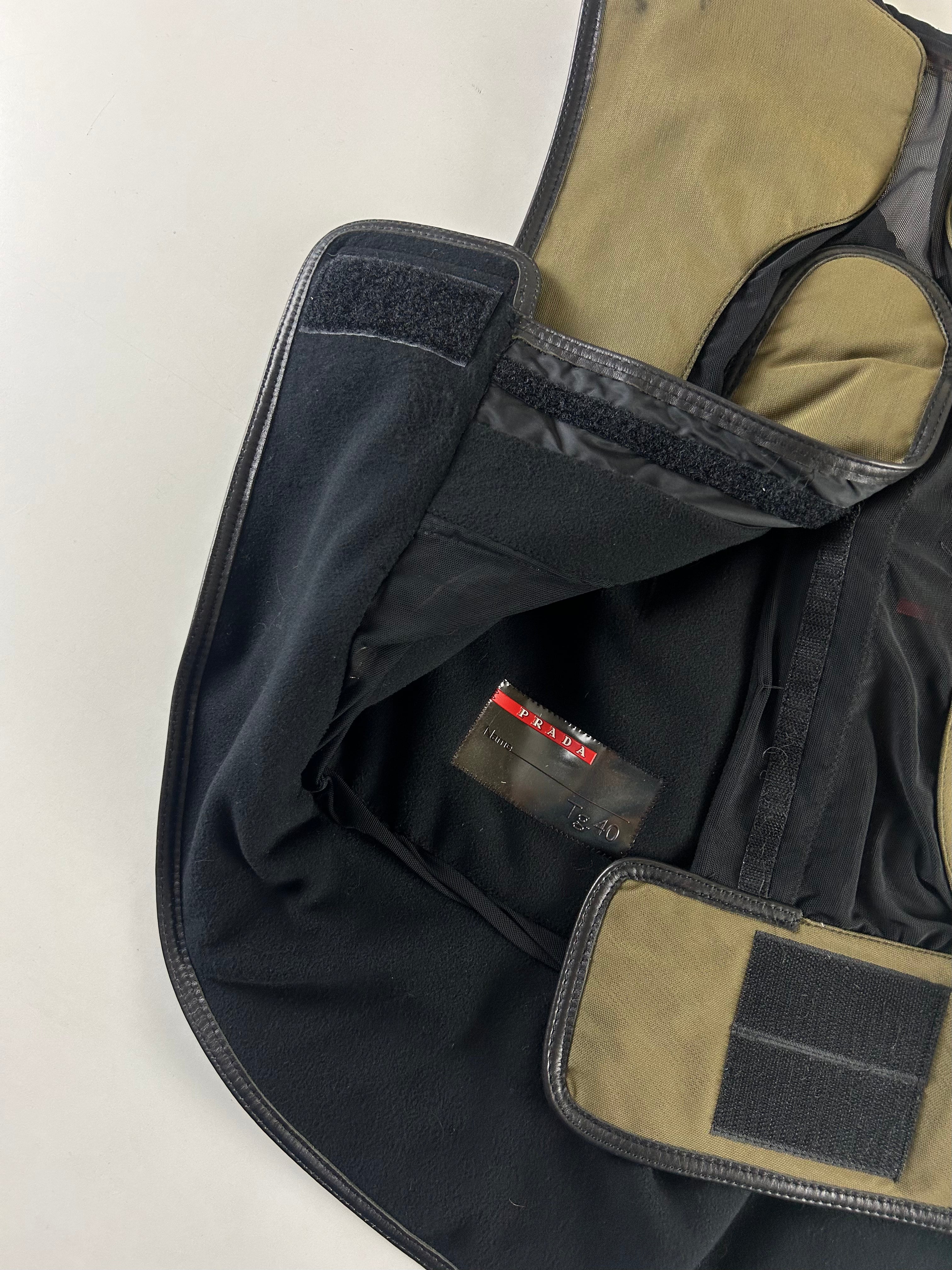 PRADA SPORT SS2000 CONVERTIBLE MESH AND NYLON VEST [S]